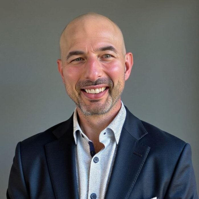 Dr. Lukasz Kowalczyk